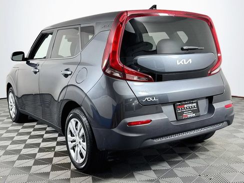 Used 2022 Kia Soul LX FWD image 5