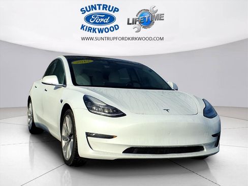 Used 2019 Tesla Model 3 image 2
