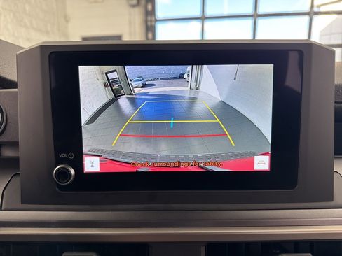 Certified 2025 Toyota 4Runner TRD Off-Road image 29