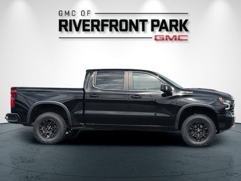 Used 2023 Chevrolet Silverado 1500 ZR2 w/ Technology Package image 2