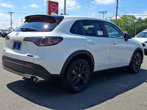 Used 2024 Honda HR-V Sport image 4