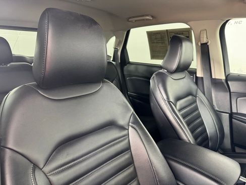 Used 2023 Ford Edge SEL image 36