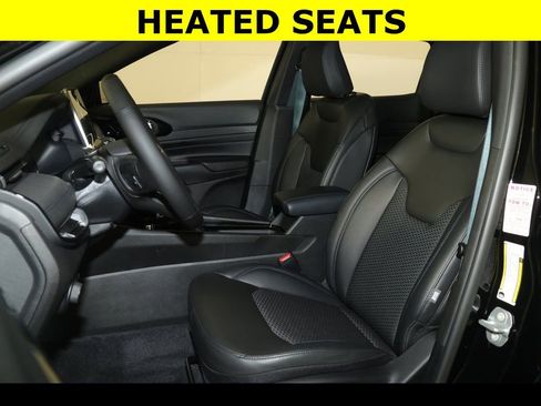 New 2026 Jeep Compass Latitude image 3