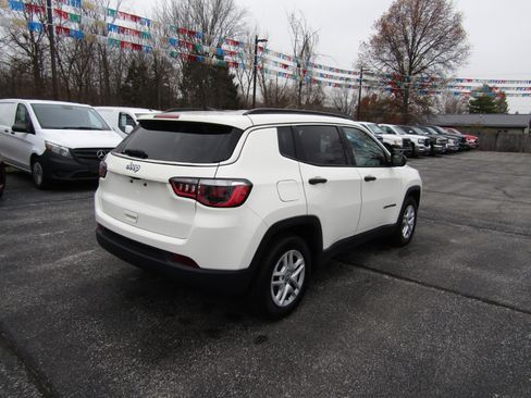 Used 2019 Jeep Compass Sport image 7