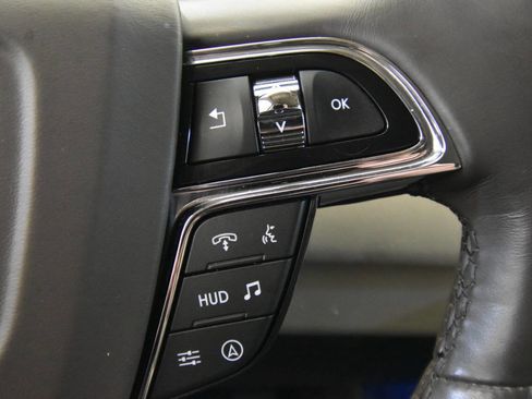 Used 2022 Lincoln Navigator Reserve image 32