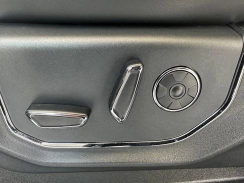 Used 2024 Ford Expedition Platinum AWD/4WD image 34