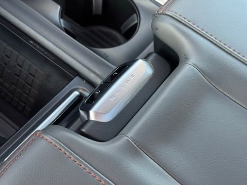 Certified 2025 Ford Expedition Active image 22