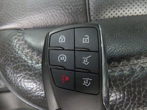 Used 2021 GMC Yukon XL Denali w/ Denali Premium Package image 60