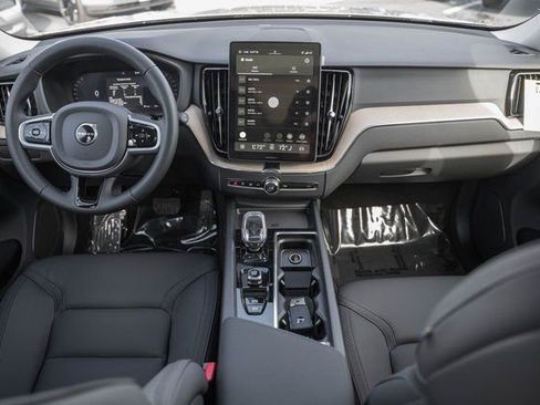 New 2026 Volvo XC60 B5 Plus w/ Protection Package Premier image 20