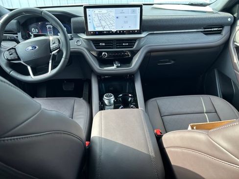 New 2026 Ford Explorer Platinum RWD image 12
