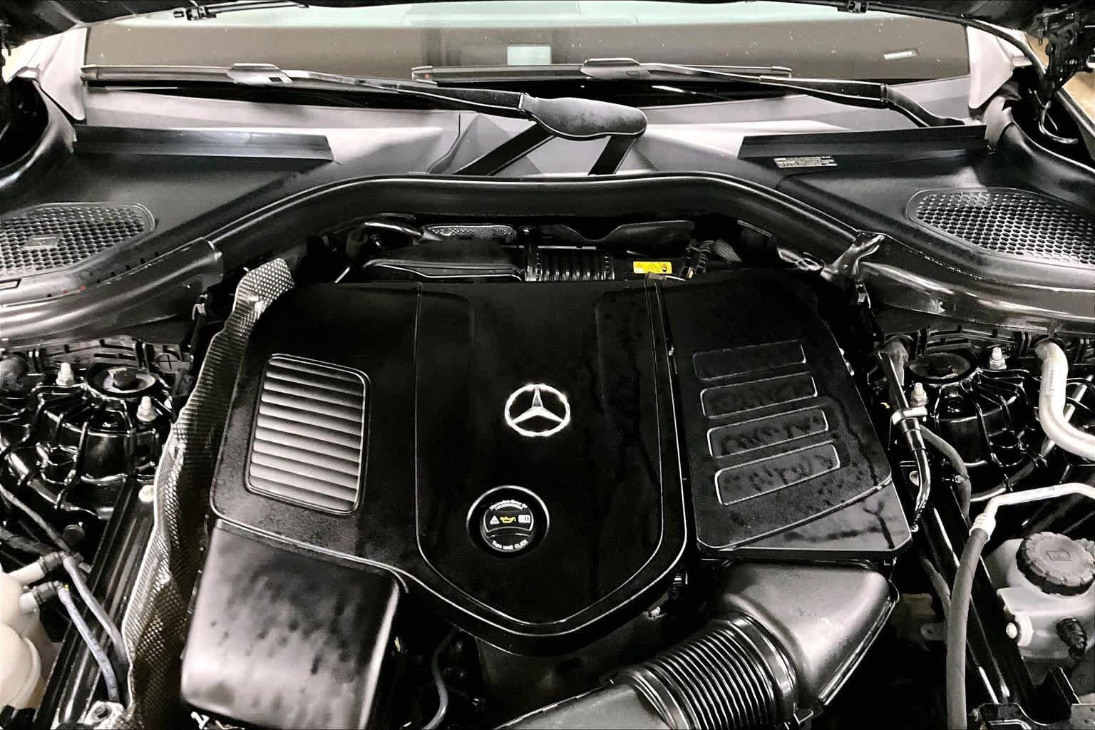 Used 2023 Mercedes-Benz GLC 300 4MATIC image 30