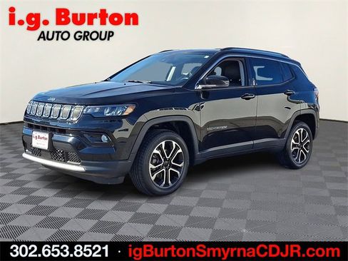 Used 2022 Jeep Compass Limited image 3