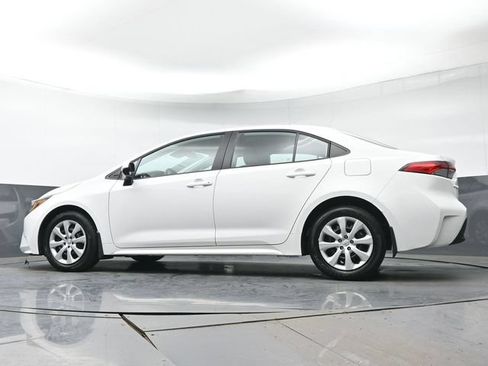 Certified 2025 Toyota Corolla LE FWD image 28