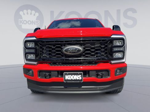 Used 2025 Ford F250 Lariat w/ Black Appearance Package image 11