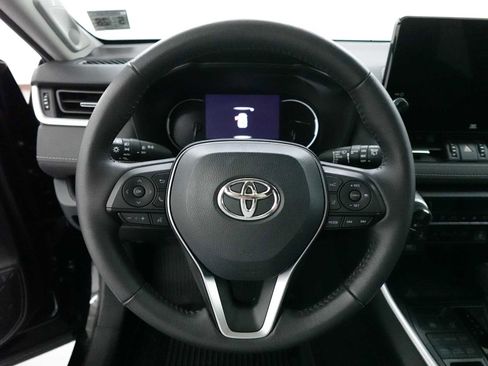 Used 2023 Toyota RAV4 XLE Premium image 16