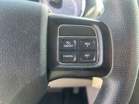 Used 2020 Dodge Grand Caravan SE w/ UConnect Hands-Free Group image 15