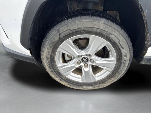 Certified 2020 Toyota RAV4 LE image 41