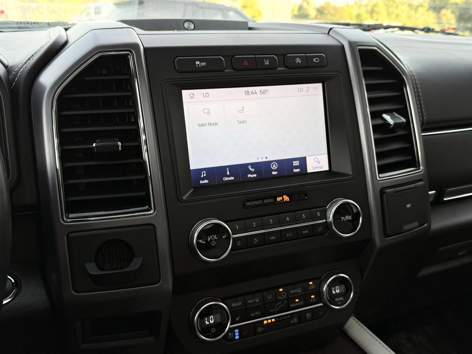 Used 2020 Ford Expedition Platinum RWD image 46