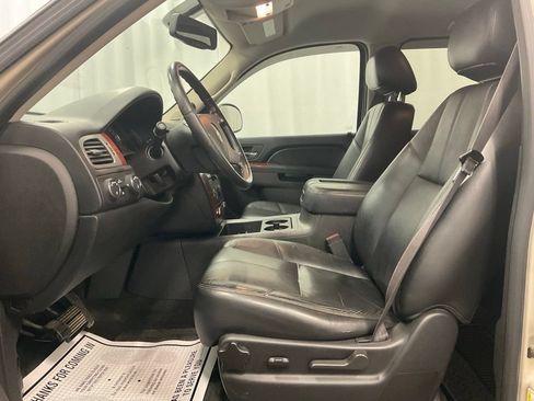 Used 2014 Chevrolet Tahoe LT AWD/4WD image 13