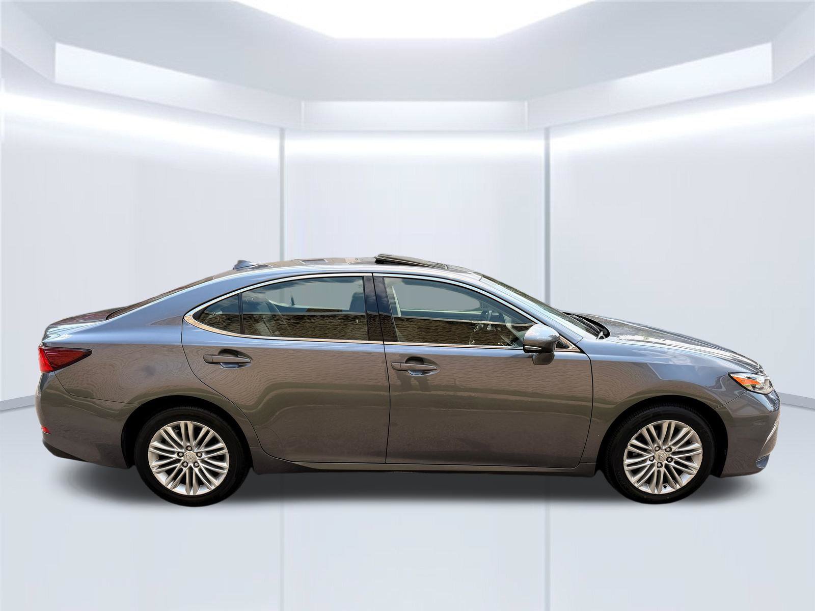 Used 2016 Lexus ES 350 FWD image 4