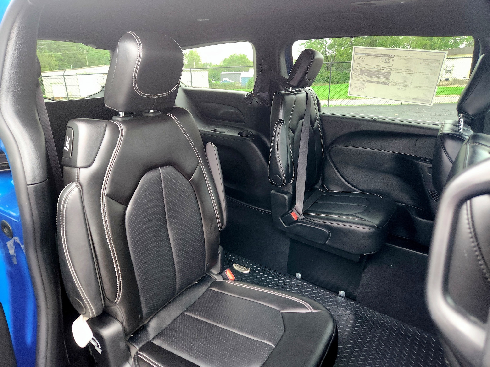 New 2027 Chrysler Pacifica Select FWD image 50