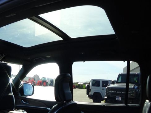 Certified 2024 Jeep Grand Cherokee L Summit w/ Luxury Tech Group V image 14