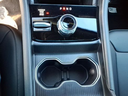 New 2025 Jeep Grand Cherokee Limited image 12