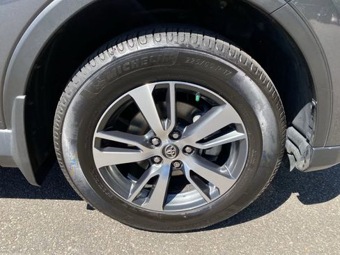 Used 2018 Toyota RAV4 XLE w/ Plus Extra Value Package AWD/4WD image 14