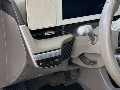 Used 2024 Hyundai Ioniq 5 SEL image 17