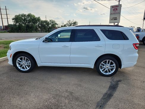 Used 2024 Dodge Durango GT image 2