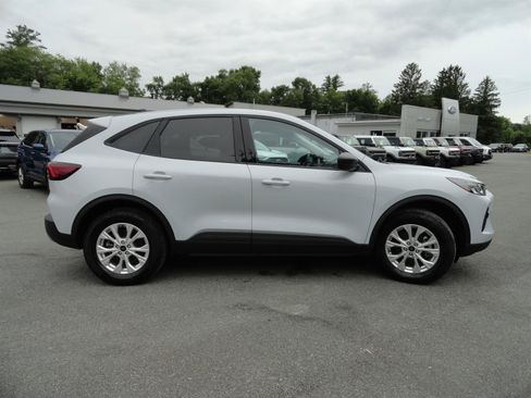 Used 2025 Ford Escape Active AWD/4WD image 4