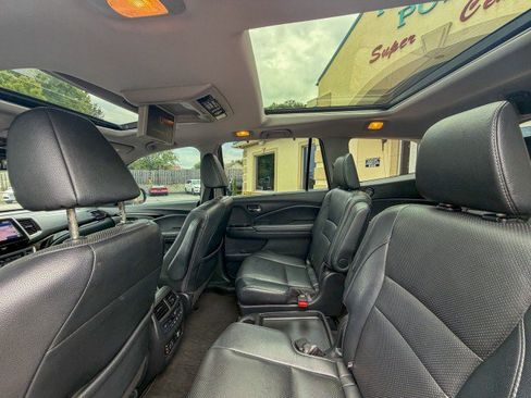 Used 2017 Honda Pilot Elite image 6