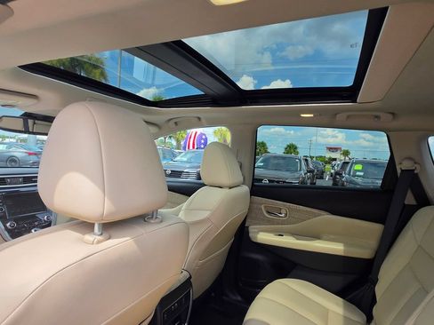 Used 2023 Nissan Murano SL w/ SL Moonroof Package FWD image 14