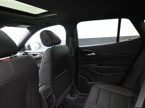 New 2026 Chevrolet Trax RS w/ Sunroof Package image 19