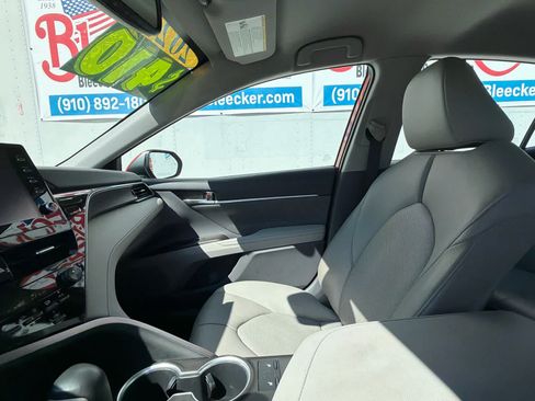 Used 2023 Toyota Camry XLE FWD image 31