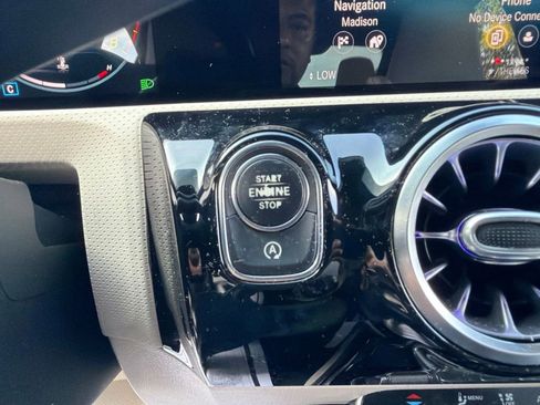 Used 2020 Mercedes-Benz CLA 250 image 33