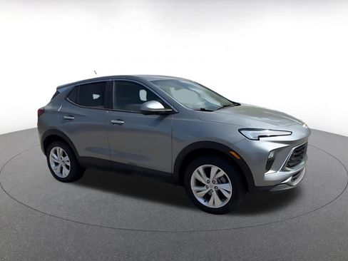 Used 2025 Buick Encore GX Preferred AWD/4WD image 2