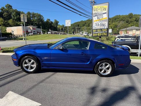 Used 2005 Ford Mustang GT RWD image 3