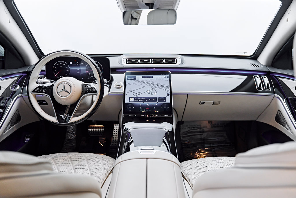 Used 2024 Mercedes-Benz S 580 4MATIC Sedan w/ AMG Line image 44
