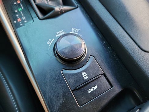 Used 2014 Lexus IS 350 w/ F Sport Package image 33