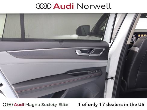 Used 2024 Volkswagen Atlas Peak Edition SEL AWD/4WD image 19