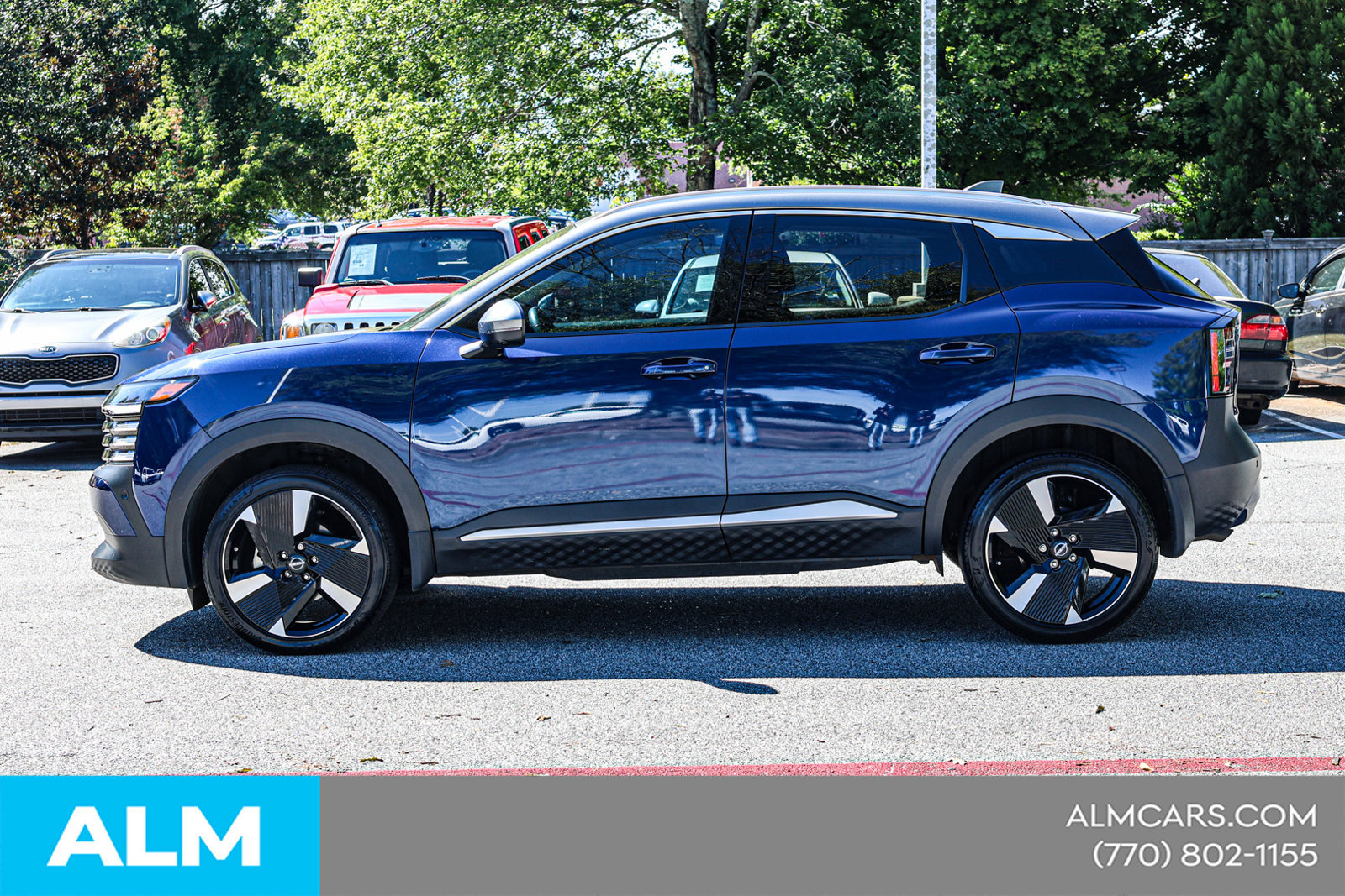 Used 2025 Nissan Kicks SR AWD/4WD image 9