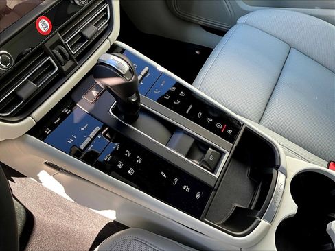 New 2026 Porsche Macan GTS image 11