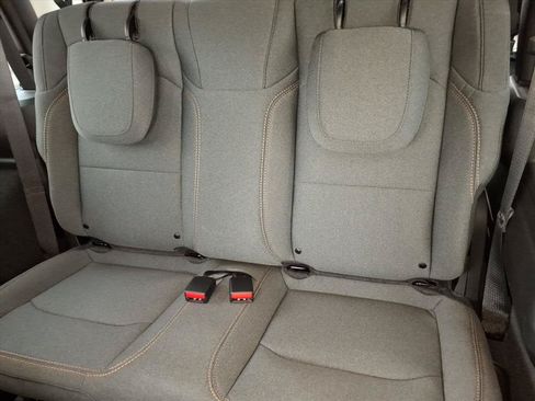 Used 2026 Jeep Wrangler Sport AWD/4WD image 7