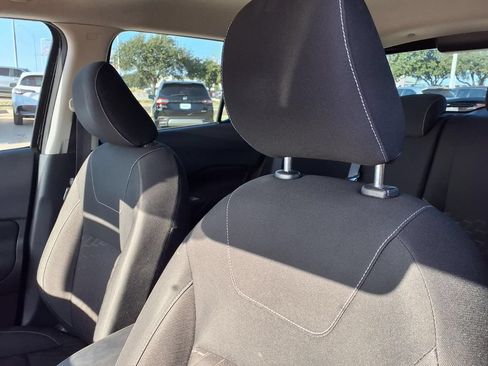 Used 2022 Nissan Kicks SV FWD image 17