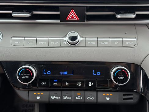 Used 2023 Hyundai Elantra SEL w/ Convenience Package FWD image 27