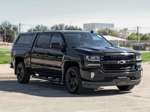 Used 2017 Chevrolet Silverado 1500 LTZ Z71 w/ LTZ Plus Package image 7