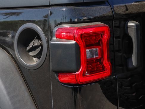 Used 2020 Jeep Wrangler Unlimited Sport image 10