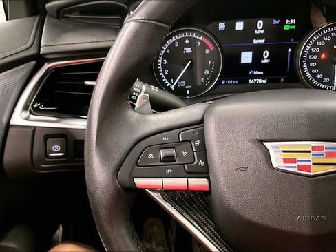 Used 2024 Cadillac XT6 Sport w/ Technology Package AWD/4WD image 27