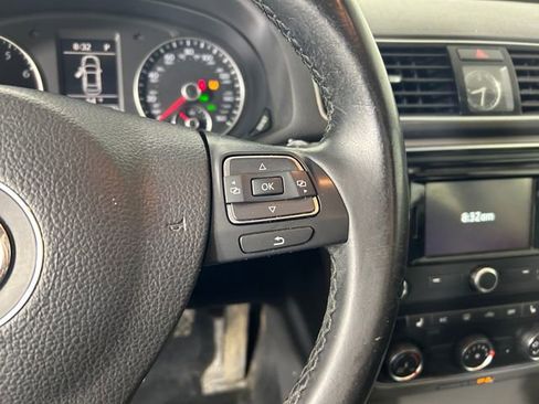 Used 2015 Volkswagen Passat 1.8T SE image 17